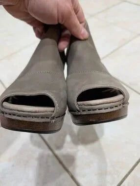 Tan Leather Open-Toe Ankle Booties 38